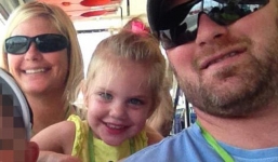 Tim ngừng đập 12 phút, bé gái hồi sinh kỳ diệu trong vòng tay mẹ