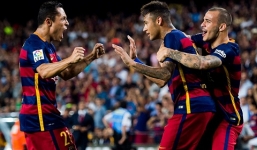 Cú đúp của Messi giúp Barcelona giữ vững ngôi đầu