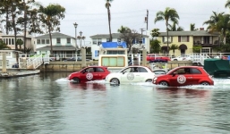 Fiat 500 Boat Miami: Thách thức mọi thành phố ngập lụt