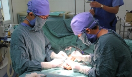 Nối thành công bệnh nhân bị đứt lìa ngón tay