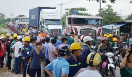 Tai nạn giao thông, cụ bà bị xe container cán tử vong