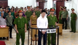 Nam sinh sát hại cô giáo, đốt xác phi tang lãnh 18 năm tù