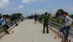 Đánh nhau trên cầu, một nam thanh niên rơi xuống sông tử vong