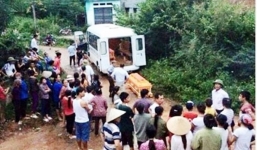 Phát hiện thi thể 2 vợ chồng trong căn chòi giữa rừng thông