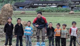 Phượt thủ nổi tiếng ra mắt sách “Bước chân Việt Nam 4 đỉnh, 1 cực”