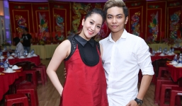 Phan Hiển tình cảm đưa Khánh Thi đi cúng Tổ nghề