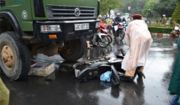 Tai nạn giao thông, nam sinh viên bị cuốn vào gầm xe tải