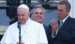 Video: Chủ tịch Hạ viện Mỹ bật khóc trước bài phát biểu của Giáo hoàng