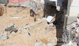 Đào móng khách sạn, hai công nhân bị gạch đá vùi lấp