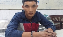 Tạm giữ nam thanh niên đột nhập Nhà thờ Đức Bà, cố thủ bên trong