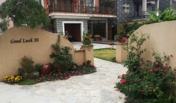 Ngỡ ngàng biệt thự siêu sang của cặp vợ chồng nông dân