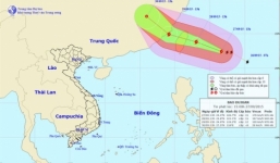 Xuất hiện siêu bão Dujuan đang hoạt động mạnh trên Biển Đông