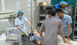 Ngộ độc thực phẩm, 9 người trong một gia đình phải nhập viện