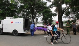 Xác cô gái trẻ tay đầy nhẫn vàng, trôi trên sông Sài Gòn