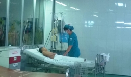 Ngã vào hố trấu đang cháy, bé trai 8 tuổi bị bỏng nặng