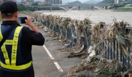 Siêu bão Dujuan tàn phá Đài Loan, hơn 300 người thương vong