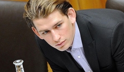 Vẻ điển trai hút hồn của Ngoại trưởng trẻ nhất châu Âu