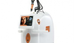 Máy laser trị nám tiền tỷ lần đầu xuất hiện tại Hà Nội