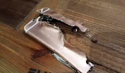 Xé toạc iPhone 6s Rose Gold bằng súng 12,7 li