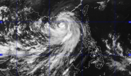 Bão số 4 giật cấp 14 đổ bộ vào Trung Quốc