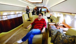 Giới nhà giàu Trung Quốc mua biệt thự, sinh con ở Mỹ