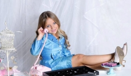 Cuộc sống xa hoa của cô bé triệu phú 6 tuổi