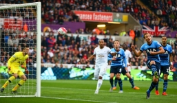 Video: Harry Kane đá phản lưới nhà như 'bán độ'