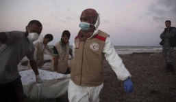 Video: Gần 100 thi thể người tị nạn dạt vào bờ biển Libya