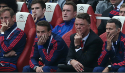 Van Gaal 'sốc' khi MU thảm bại trước Arsenal