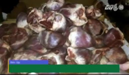 Hãi hùng tim lợn mốc xanh vẫn bán ngoài chợ