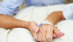 Bệnh viện nhầm bệnh nhân còn sống thành đã chết