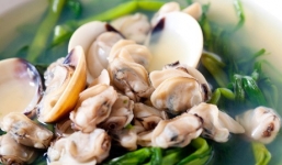 Cách loại bỏ độc tố trong trai, hến nhanh, đơn giản