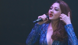 Bảo Anh tất bật chạy show giữa trời mưa bão Hà Nội