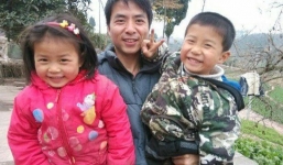 Hiến da đầu cứu cha, hai đứa trẻ trở thành biểu tượng của lòng hiếu thảo