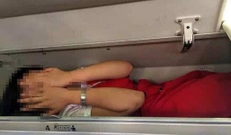 Trung Quốc: Nữ tiếp viên hàng không bị nhét vào khoang hành lý