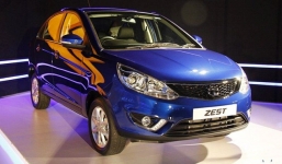 Ô tô Nga giá 200 triệu đổ bộ về Việt Nam