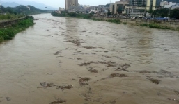 Trung Quốc xả lũ đột ngột, lũ dâng cao ở Lào Cai