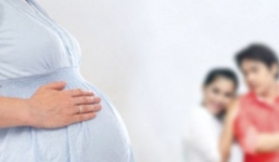  Phụ nữ trẻ Nga đẻ thuê kiếm 400 triệu/lần