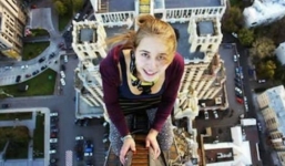 Những sự cố đáng tiếc từ việc chụp ảnh 'tự sướng'