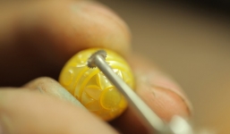 Ngọc trai hoa văn trống đồng giá trăm triệu ở Sài Gòn