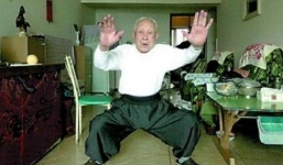 Trung Quốc: “Cao thủ khí công” 95 tuổi trừng trị kẻ móc túi