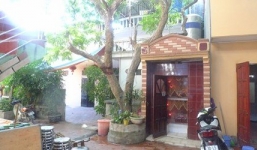 Cô gái trẻ tử vong bất thường trong nhà