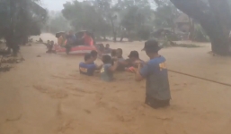 Video: Siêu bão Koppu gây ngập lụt nghiêm trọng ở Philippines