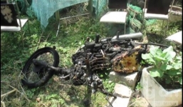 Chồng chém vợ trọng thương rồi đóng cửa tự thiêu