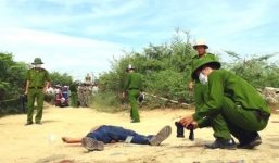 Hà Nội: Phát hiện thi thể nam thanh niên bên đường