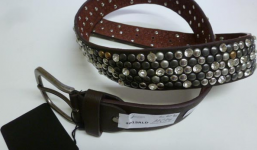 Phát hiện hóa chất cực độc trong thắt lưng da Trung Quốc