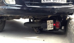 Tai nạn giao thông, một phụ nữ bị ô tô hất văng lên thành cầu