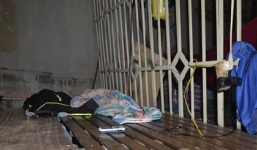 Bé trai 13 tuổi tử vong khi sử dụng điện thoại đang sạc