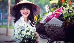 Ngẩn ngơ trước vẻ đẹp xiêu lòng của nữ nhân viên ngân hàng 9X