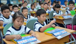 Học sinh lớp 1 đã phải 'đọc trơn viết thạo'?